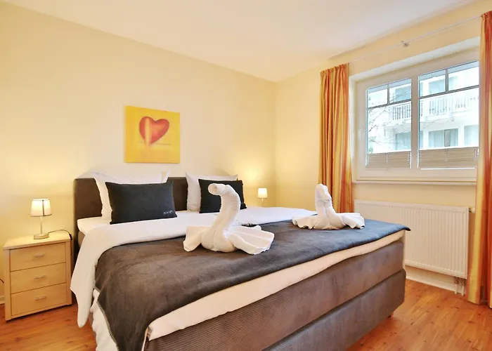 Am Am Strandallee 48 07 *